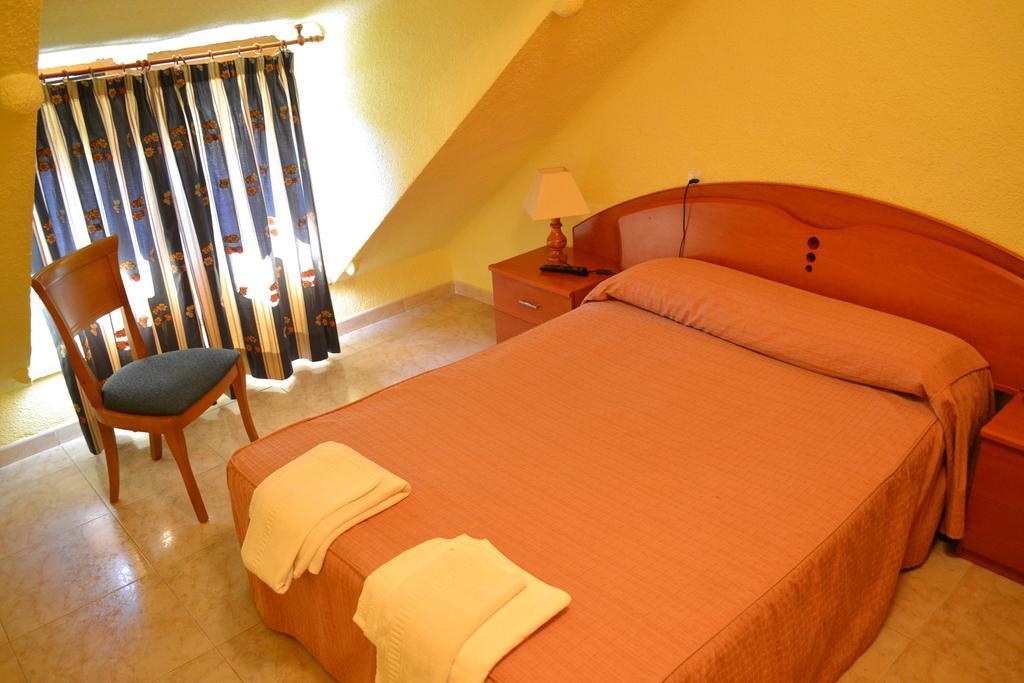 Hostal Aribel Longinos Серседиля Стая снимка