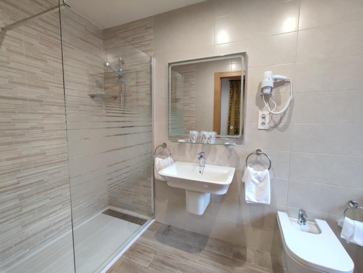 Hostal Aribel Longinos Серседиля Екстериор снимка