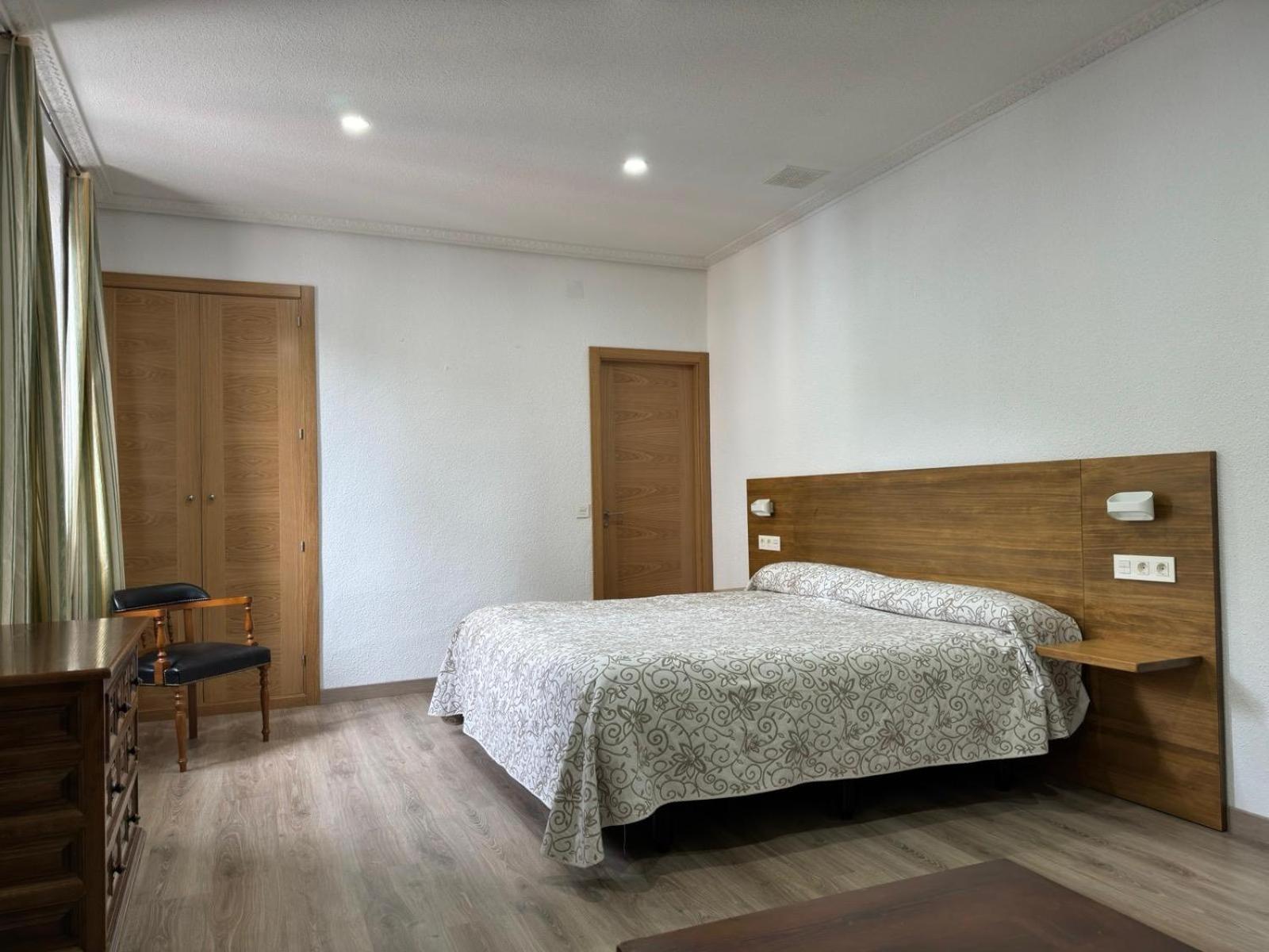 Hostal Aribel Longinos Серседиля Екстериор снимка