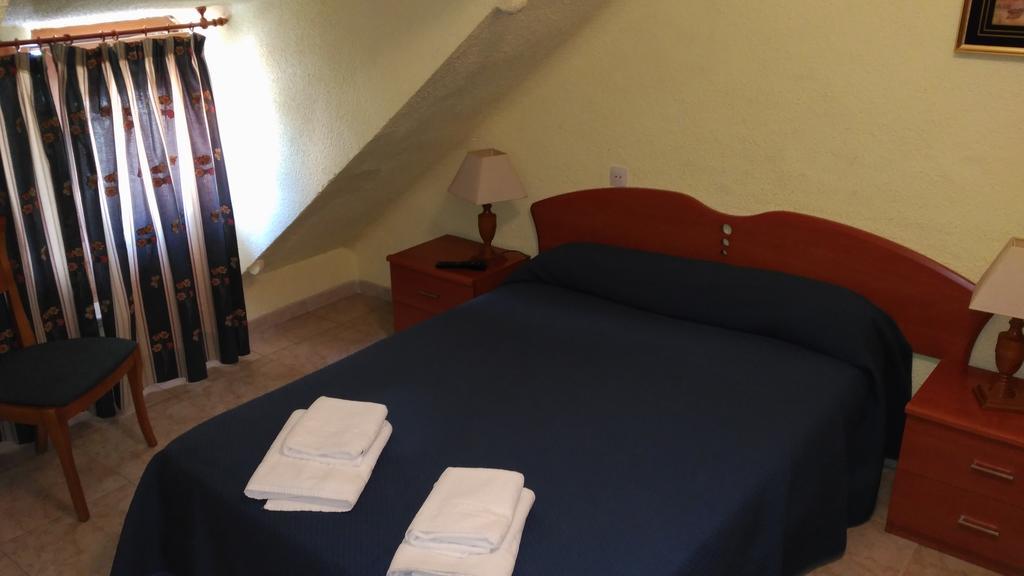 Hostal Aribel Longinos Серседиля Екстериор снимка
