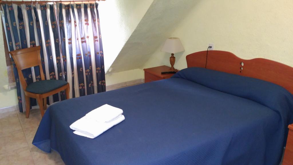 Hostal Aribel Longinos Серседиля Екстериор снимка