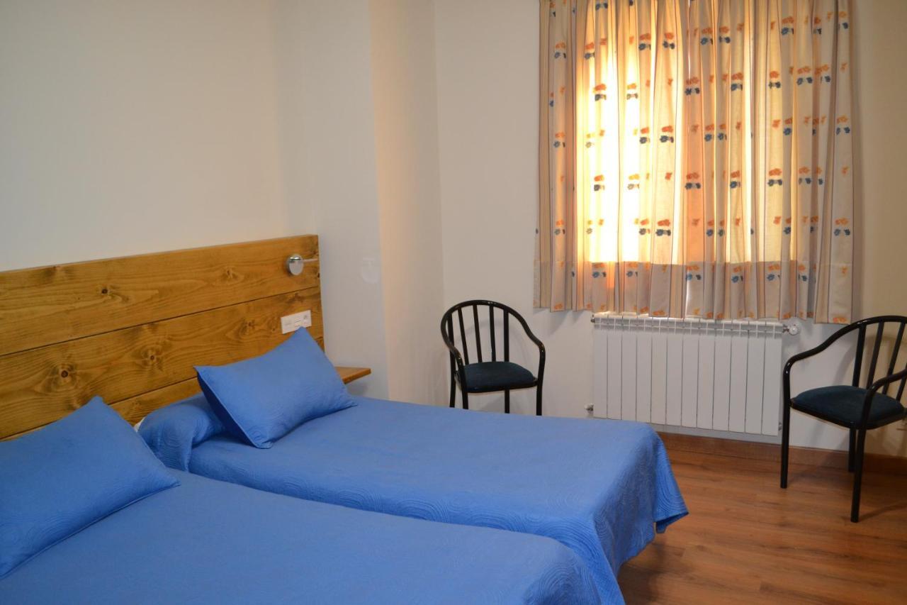 Hostal Aribel Longinos Серседиля Екстериор снимка